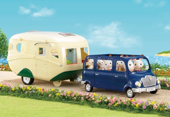 https://www.sylvanianfamilies.com/assets/includes_gl/img/catalog/connect/sylvanian/bluebell_caravan.jpg