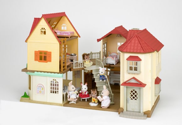 https://www.sylvanianfamilies.com/assets/includes_gl/img/catalog/connect/sylvanian/hazimete_akari_oishasan.jpg