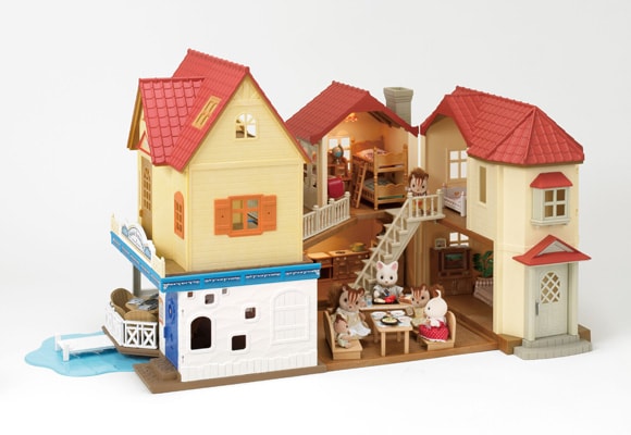 https://www.sylvanianfamilies.com/assets/includes_gl/img/catalog/connect/sylvanian/hazimete_akari_restaurant.jpg