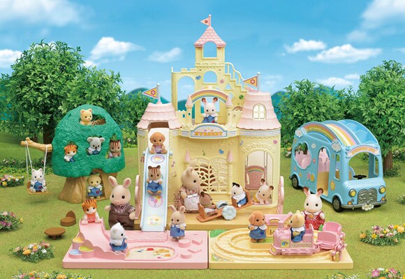 https://www.sylvanianfamilies.com/assets/includes_gl/img/catalog/connect/sylvanian/nursery_wooden-room_castle-playground_choo-choo-train.jpg