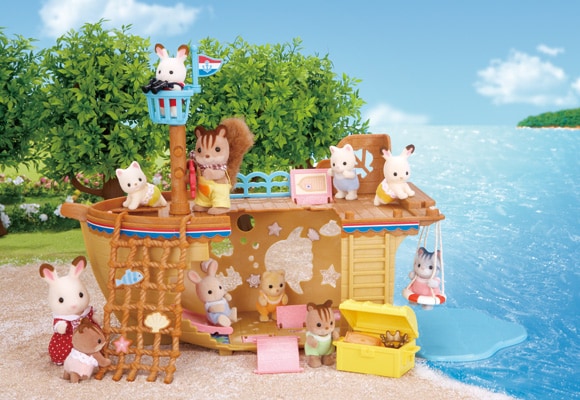 https://www.sylvanianfamilies.com/assets/includes_gl/img/catalog/connect/sylvanian/seasideboat.jpg