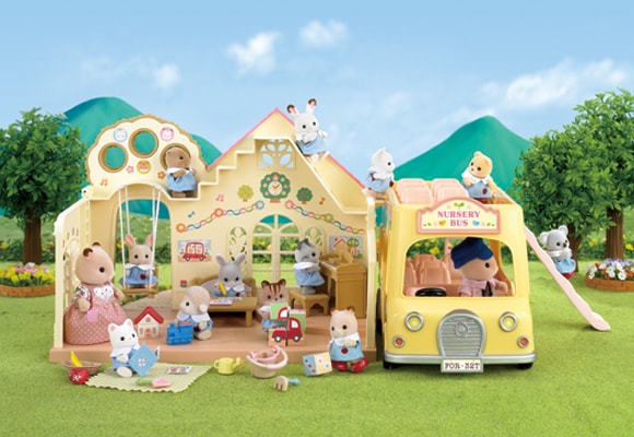 https://www.sylvanianfamilies.com/assets/includes_gl/img/catalog/connect/sylvanian/youchien_2F-Bus.jpg