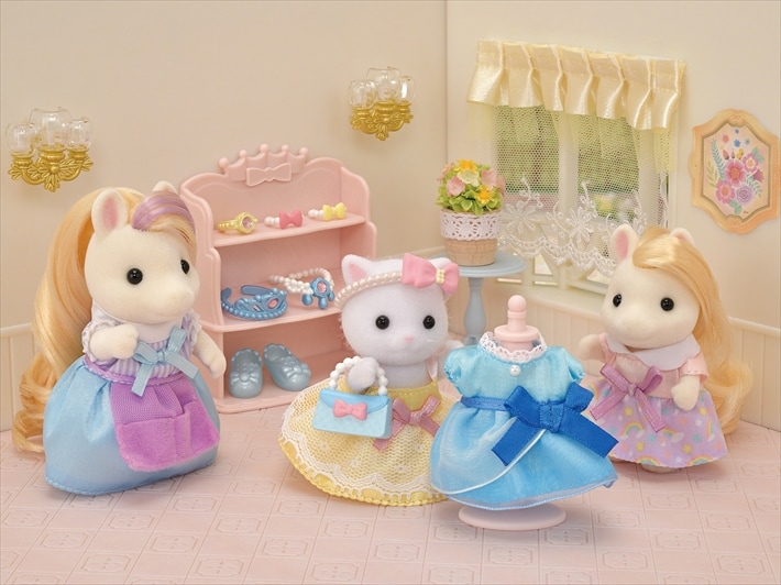 Sylvanian families shop dress up set