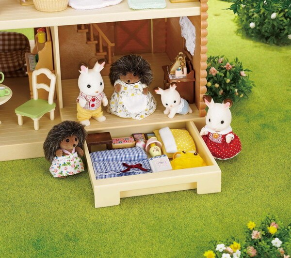 Larchwood Lodge Sylvanian Families