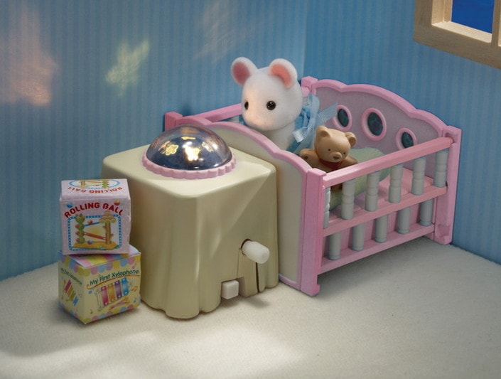Sylvanian families clearance nightlight nursery set