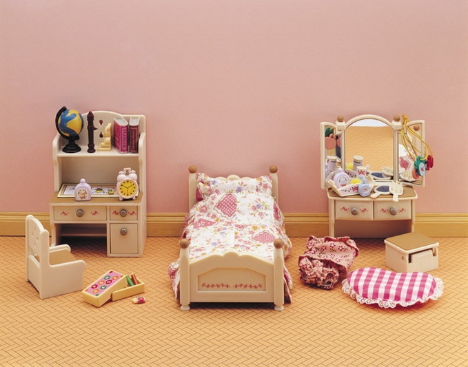Sister's Bedroom Set - 8