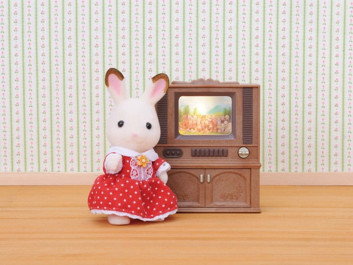 Deluxe TV Set - 6