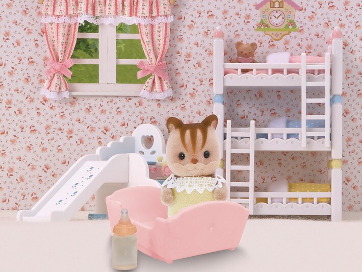 Le bébé écureuil roux - 4